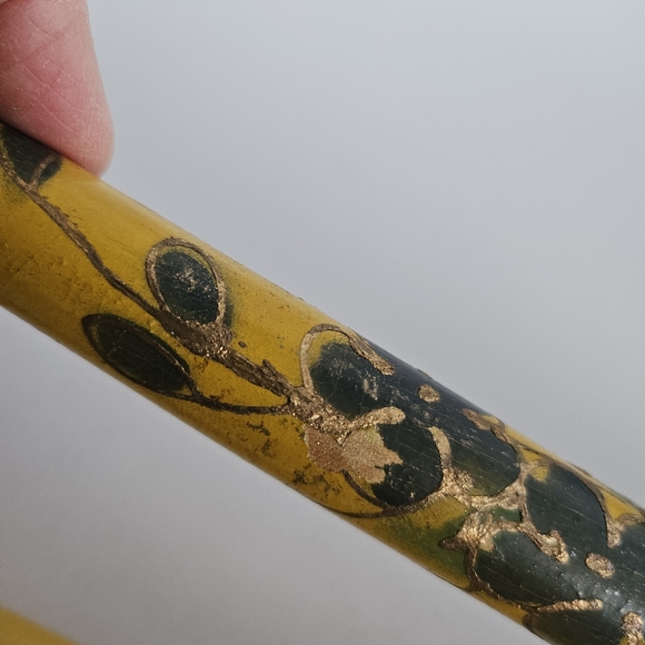 Vtg Wood Faux Taper Candles Painted Retro Clovers MCM Daisy Flower Power (2) - Picture 5 of 7